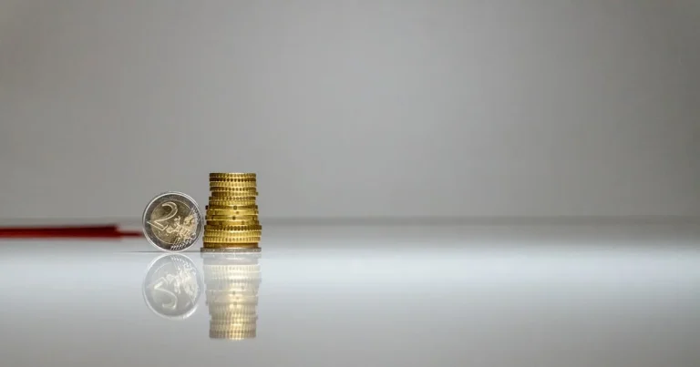 政府發錢你領了沒?3分鐘搞懂「隱藏版補助」,小資族必看!💰 1 政府發錢你領了沒?3分鐘搞懂「隱藏版補助」,小資族必看!💰